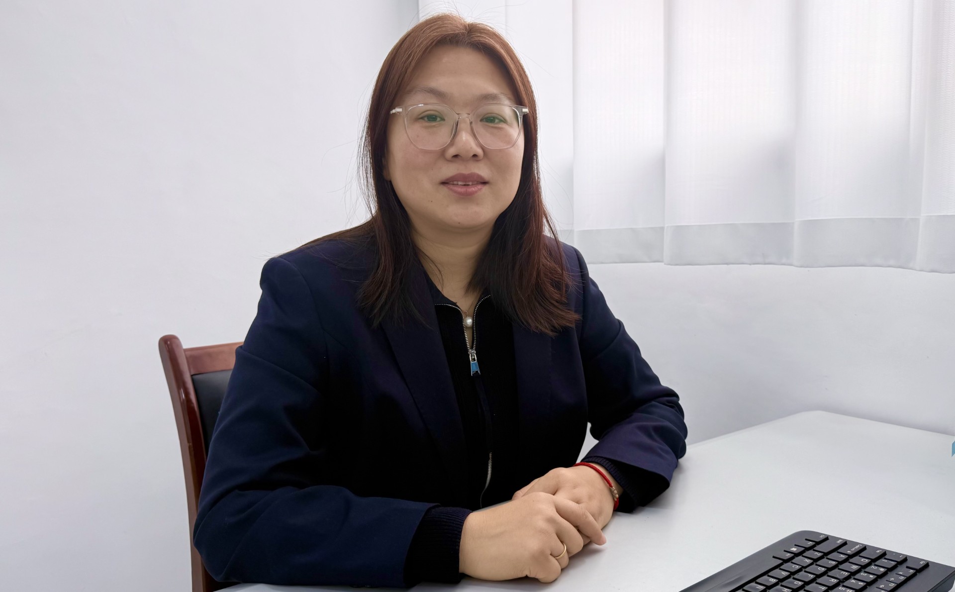 STAKE中国官方网站精炼-李娟.jpg